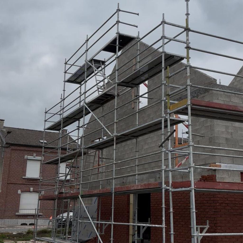 Professionnel d'échafaudage à Mons